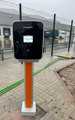 Outdoor charging point on a pedestal. Source: Sparta Electric Services’ Google photo gallery.